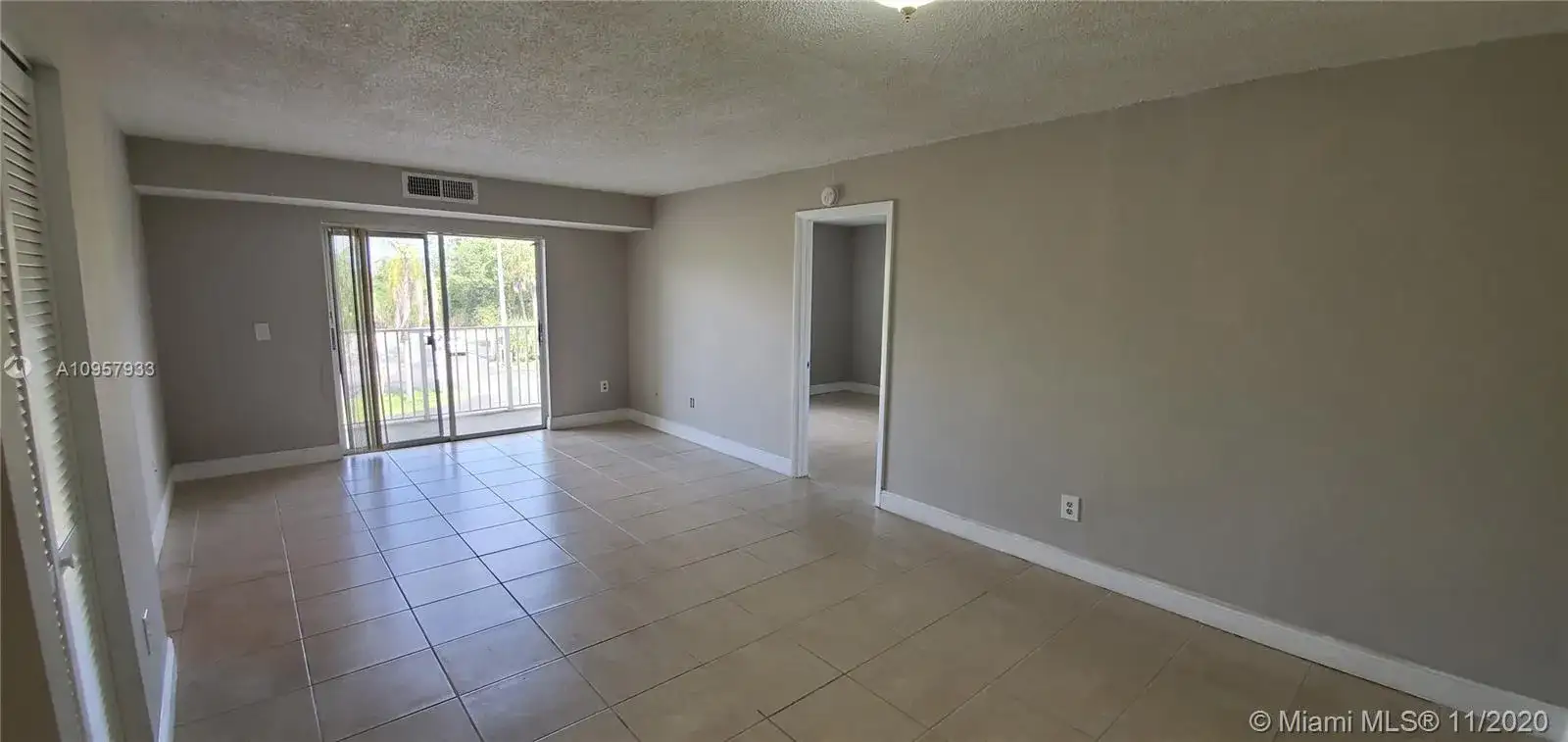 8200 SW 210th St # 111, Cutler Bay FL 33189 photo 4