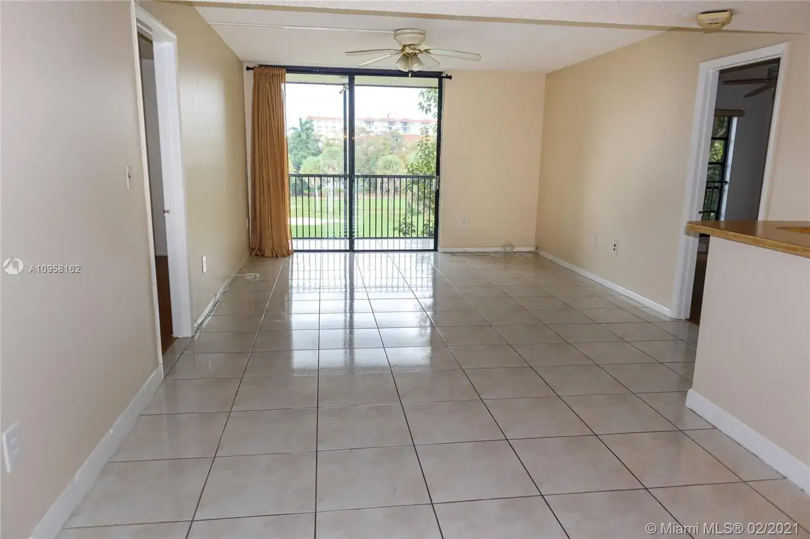 5550 NW 44th St # 404B, Lauderhill FL 33319 photo 2