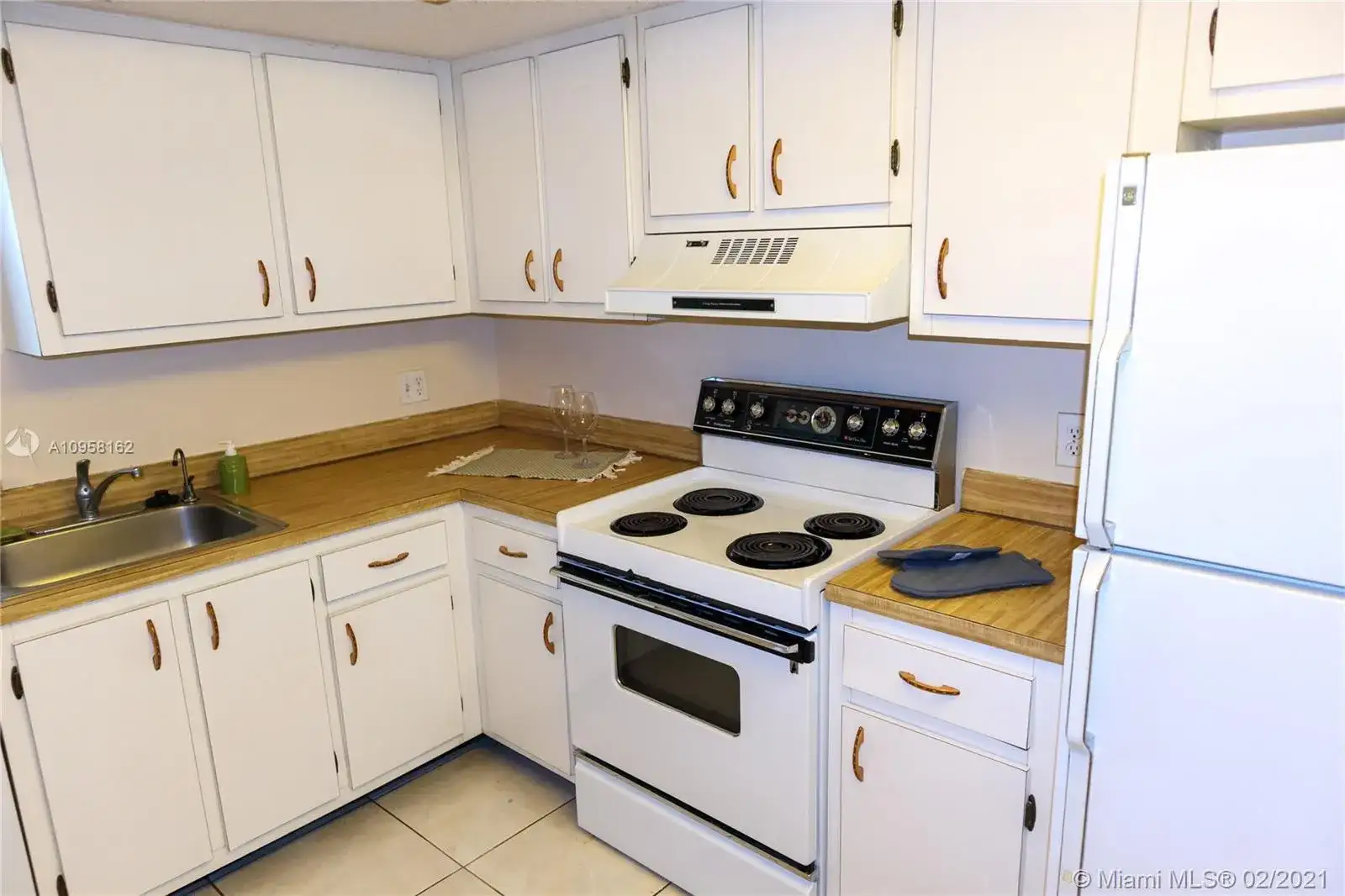 5550 NW 44th St # 404B, Lauderhill FL 33319 photo 5