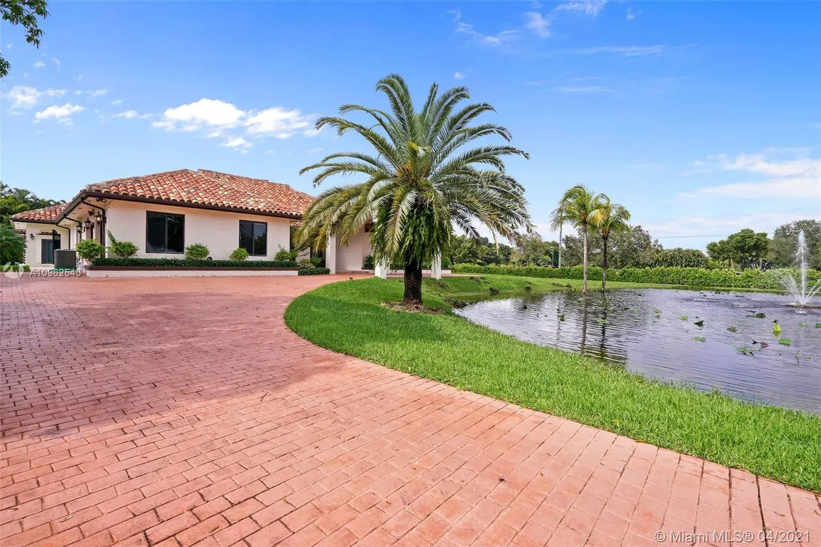 6901 Holatee Trl, Southwest Ranches FL 33330