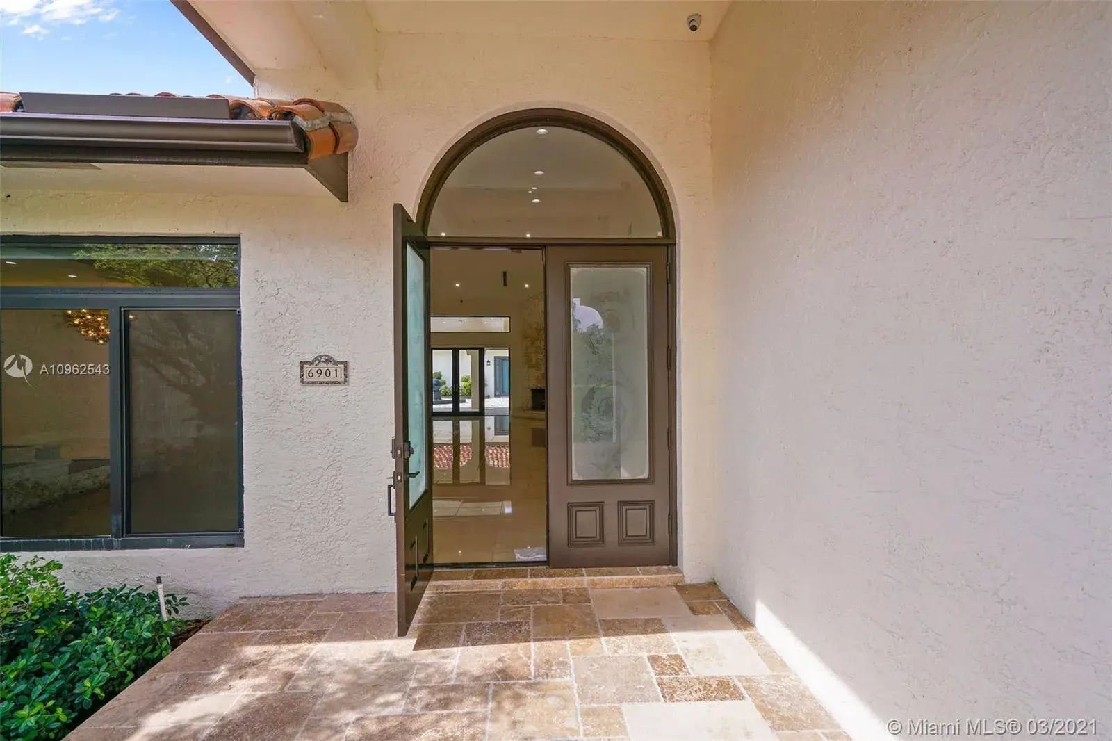 6901 Holatee Trl, Southwest Ranches FL 33330