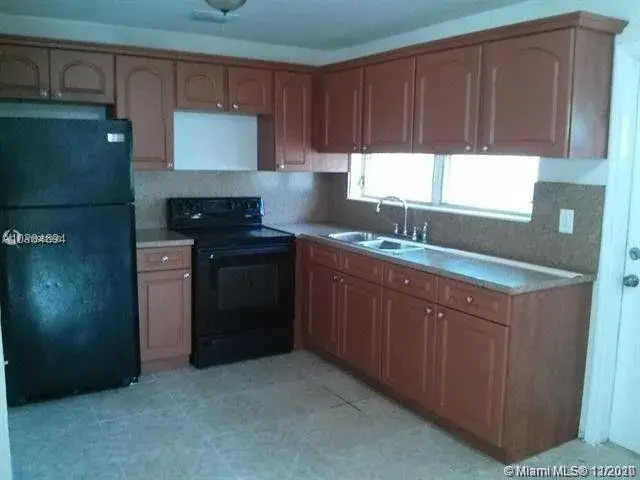 5636 Freedom St, Hollywood FL 33021