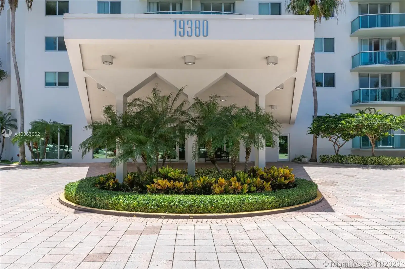 19380 Collins Ave # 20, Sunny Isles Beach FL 33160