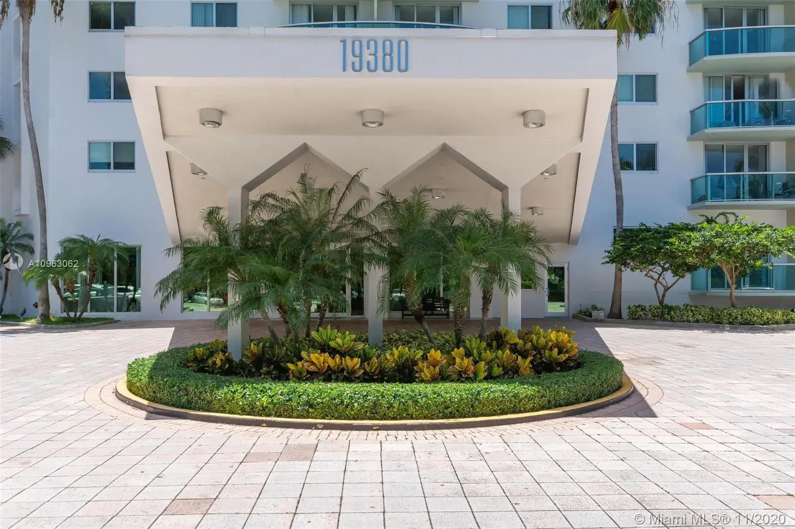 19380 Collins Ave # 20, Sunny Isles Beach FL 33160