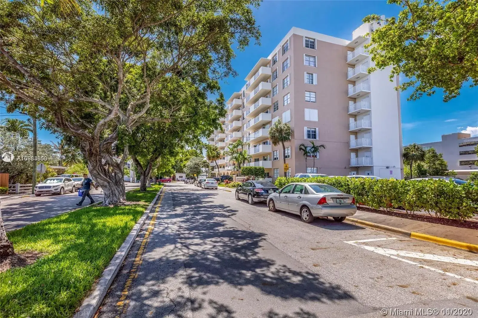 1455 N Treasure Dr # 6F, North Bay Village FL 33141