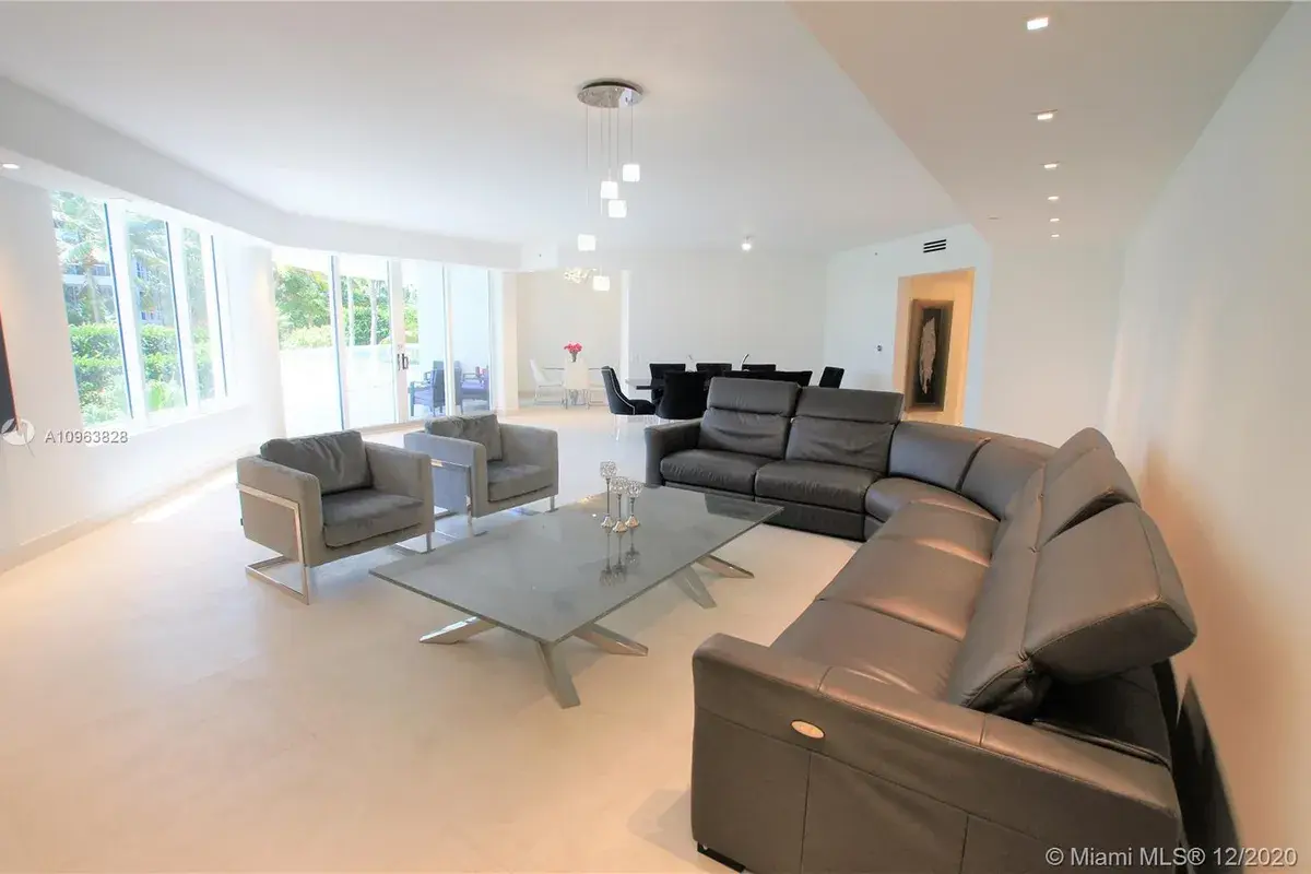 21200 Point Pl # 403, Aventura FL 33180