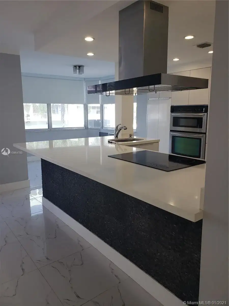 16565 NE 26th Ave # 2H, North Miami Beach FL 33160 photo 2