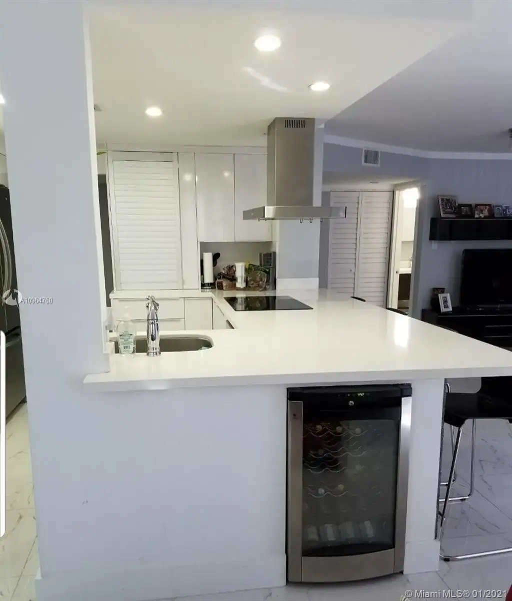 16565 NE 26th Ave # 2H, North Miami Beach FL 33160 photo 5
