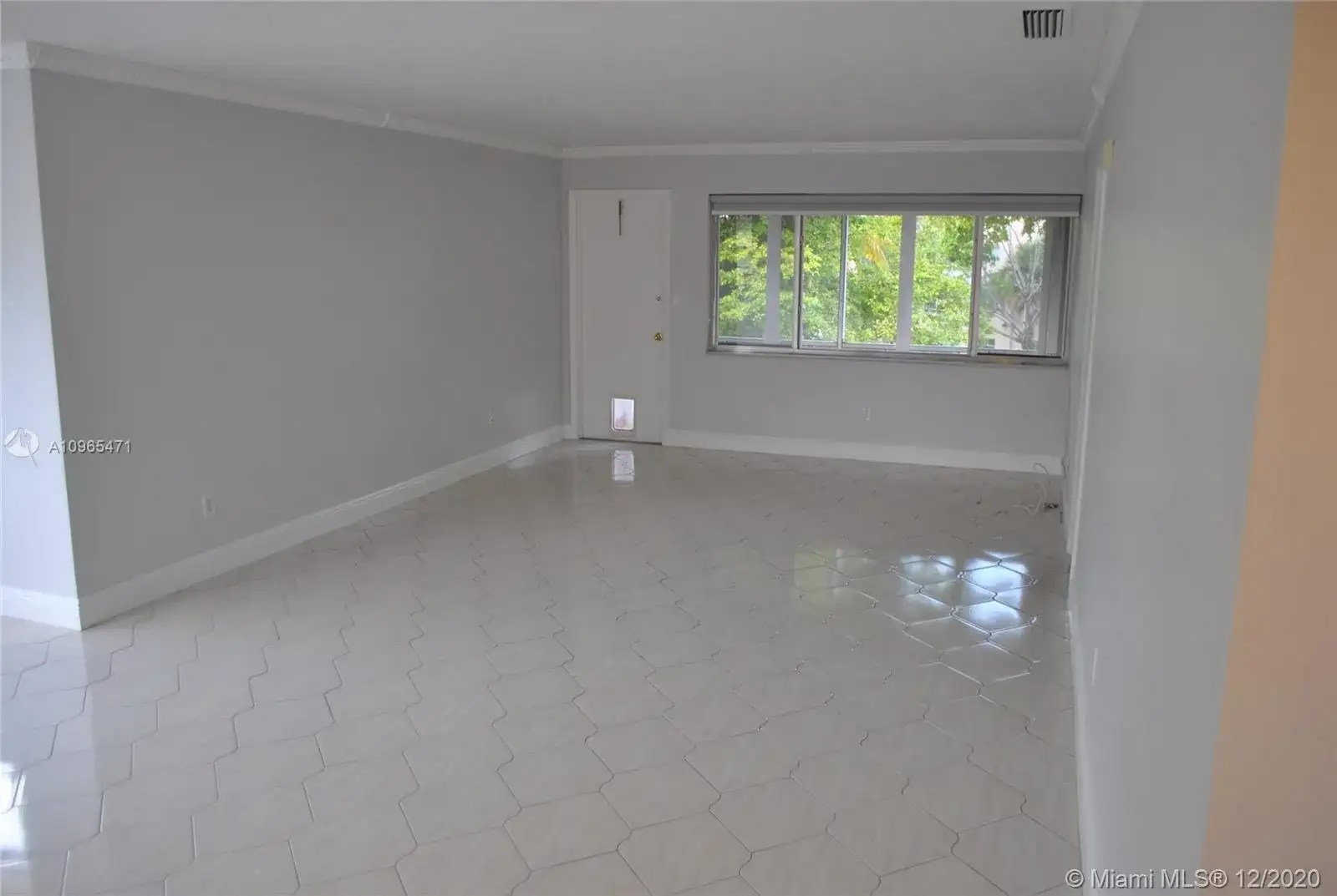 1540 NE 191st St # 345, Miami FL 33179 photo 4