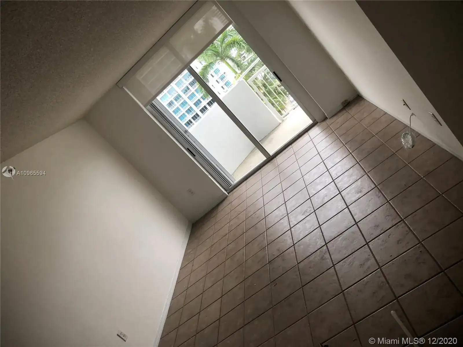1621 Bay Rd # 706, Miami Beach FL 33139 photo 5