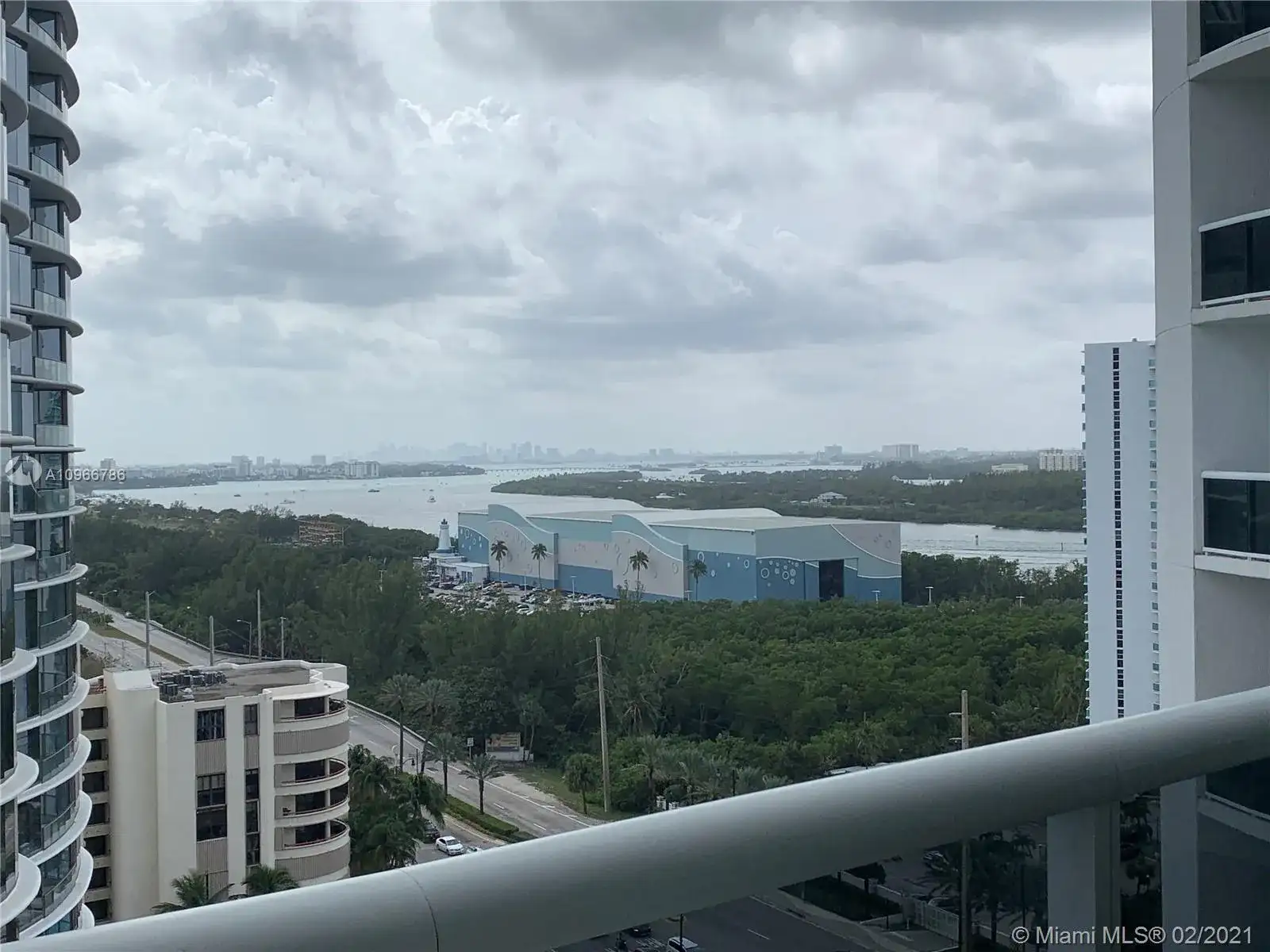 15811 Collins Ave # 1402, Sunny Isles Beach FL 33160 photo 2