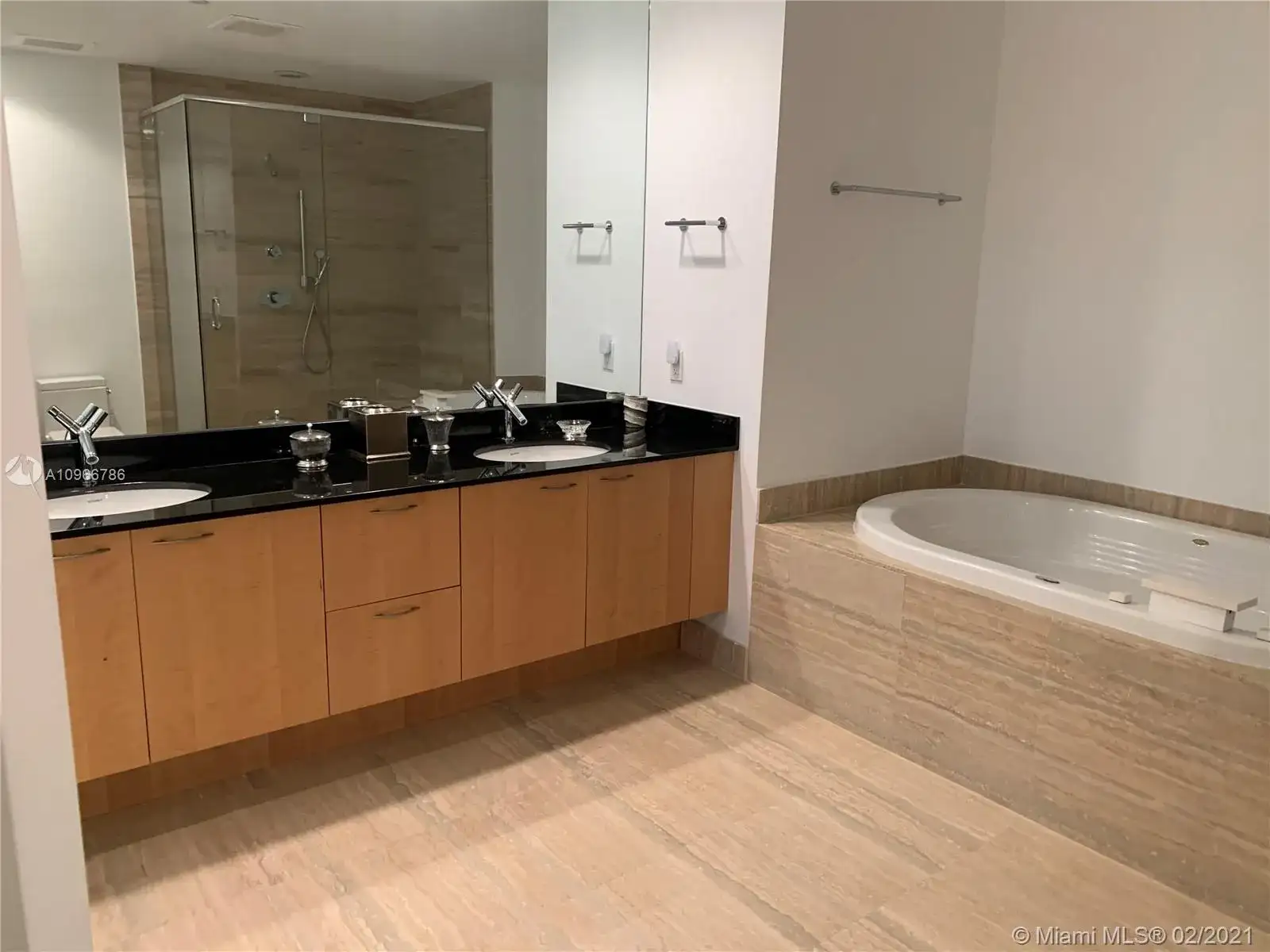 15811 Collins Ave # 1402, Sunny Isles Beach FL 33160 photo 3