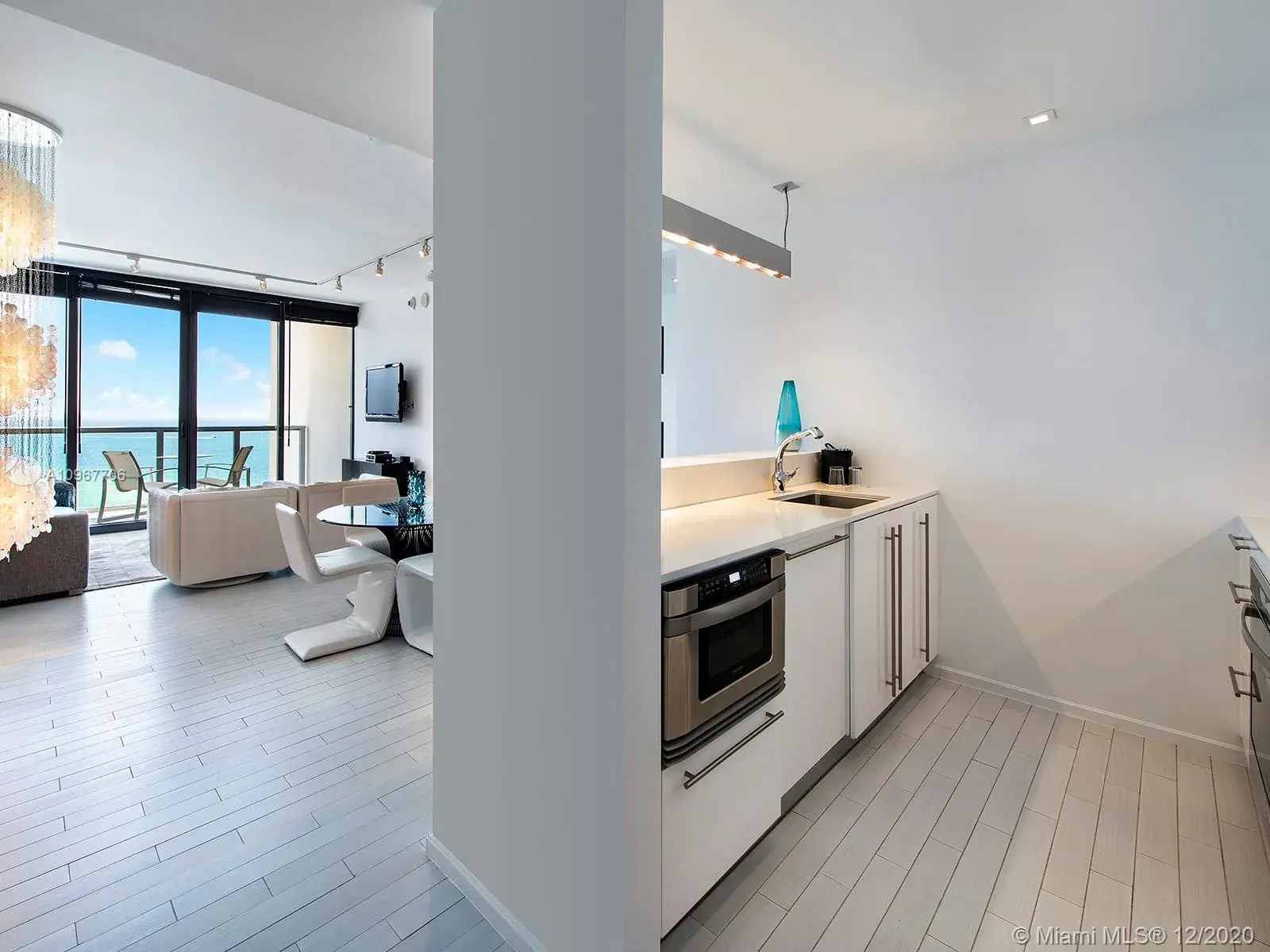 2201 Collins Ave # 1519, Miami Beach FL 33139