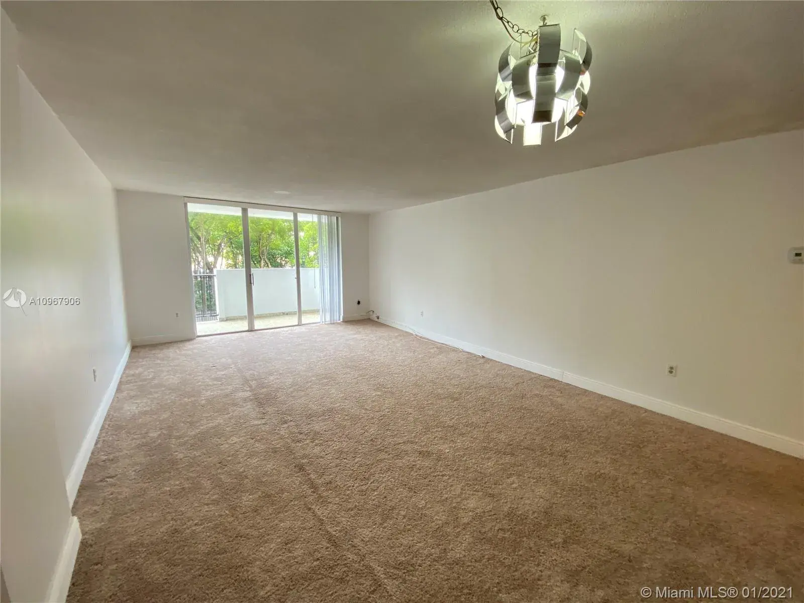 2780 NE 183rd St # 215, Aventura FL 33160
