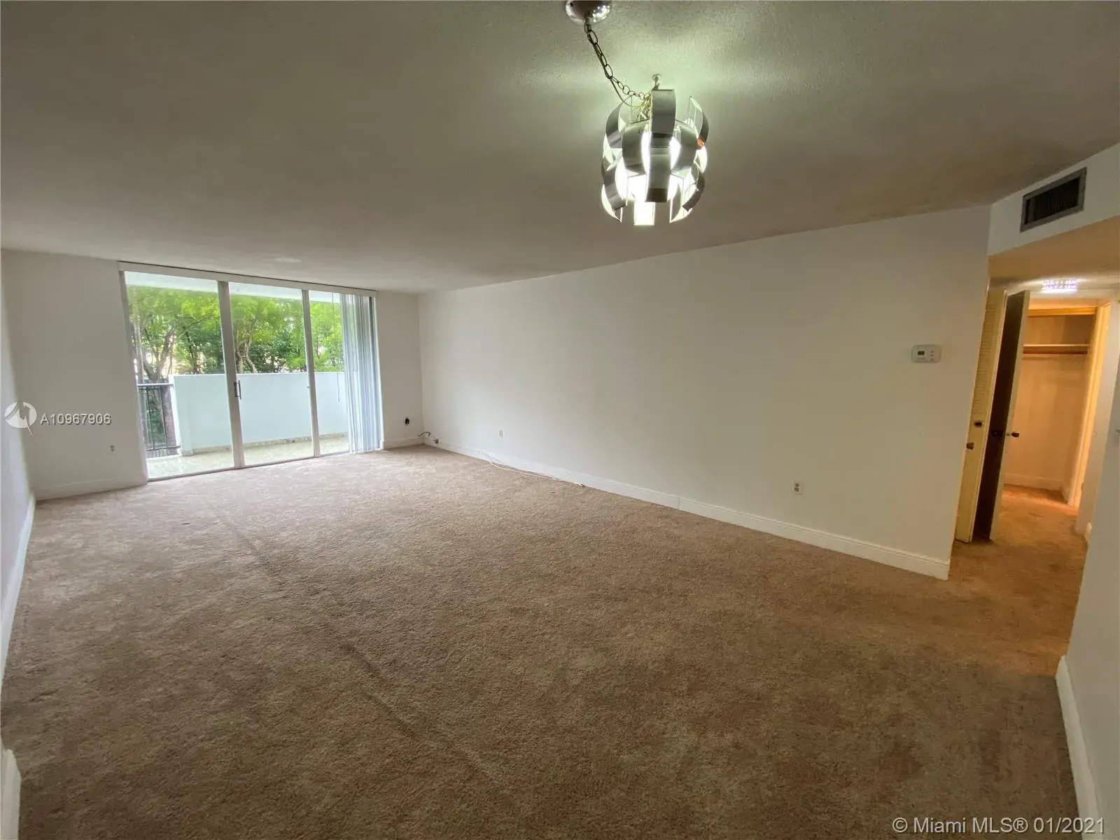 2780 NE 183rd St # 215, Aventura FL 33160