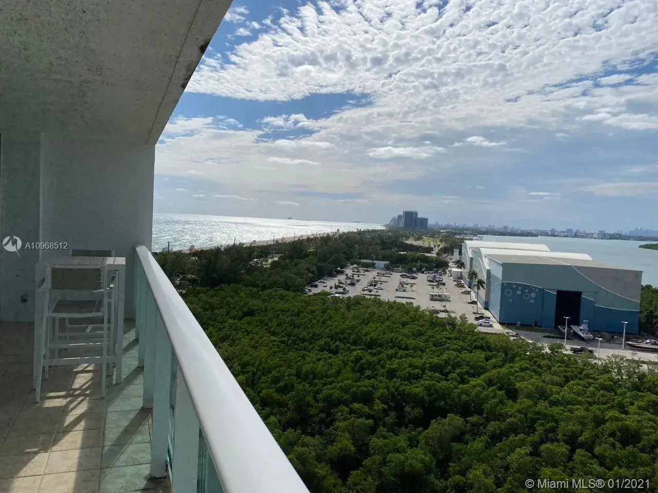 100 Bayview Dr # 1520, Sunny Isles Beach FL 33160