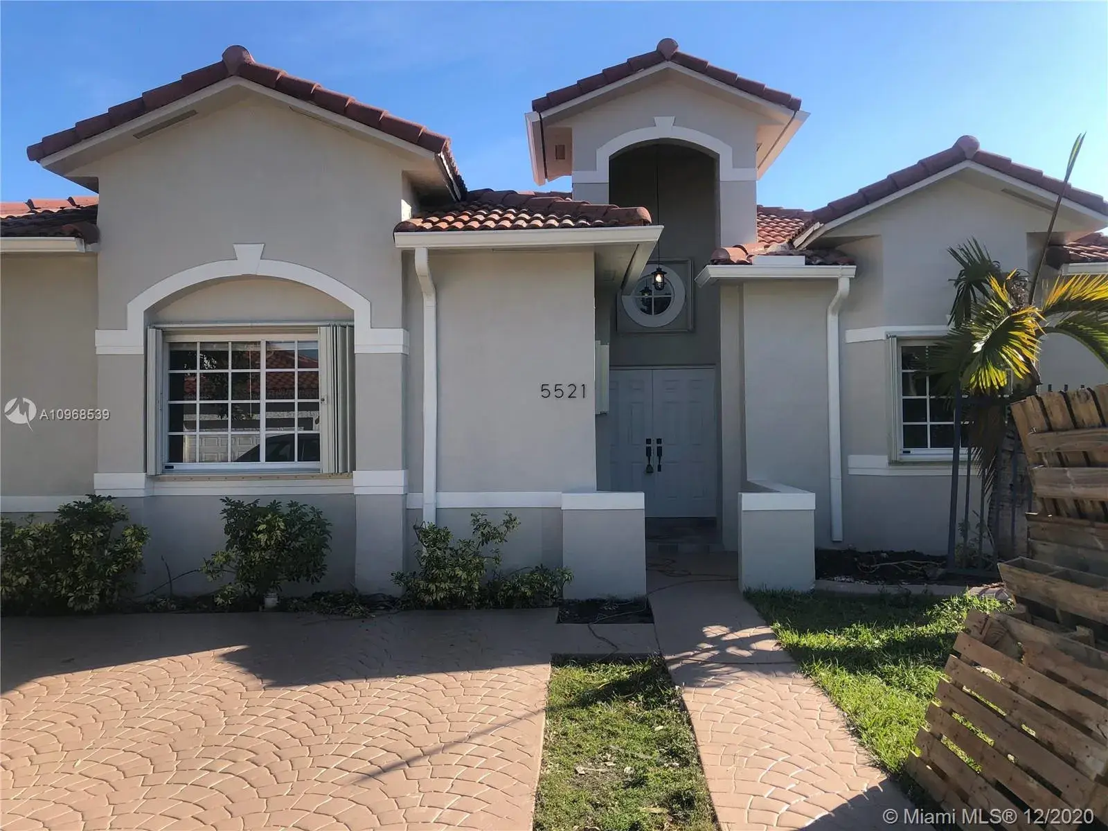 5521 SW 158th Ct, Miami FL 33185