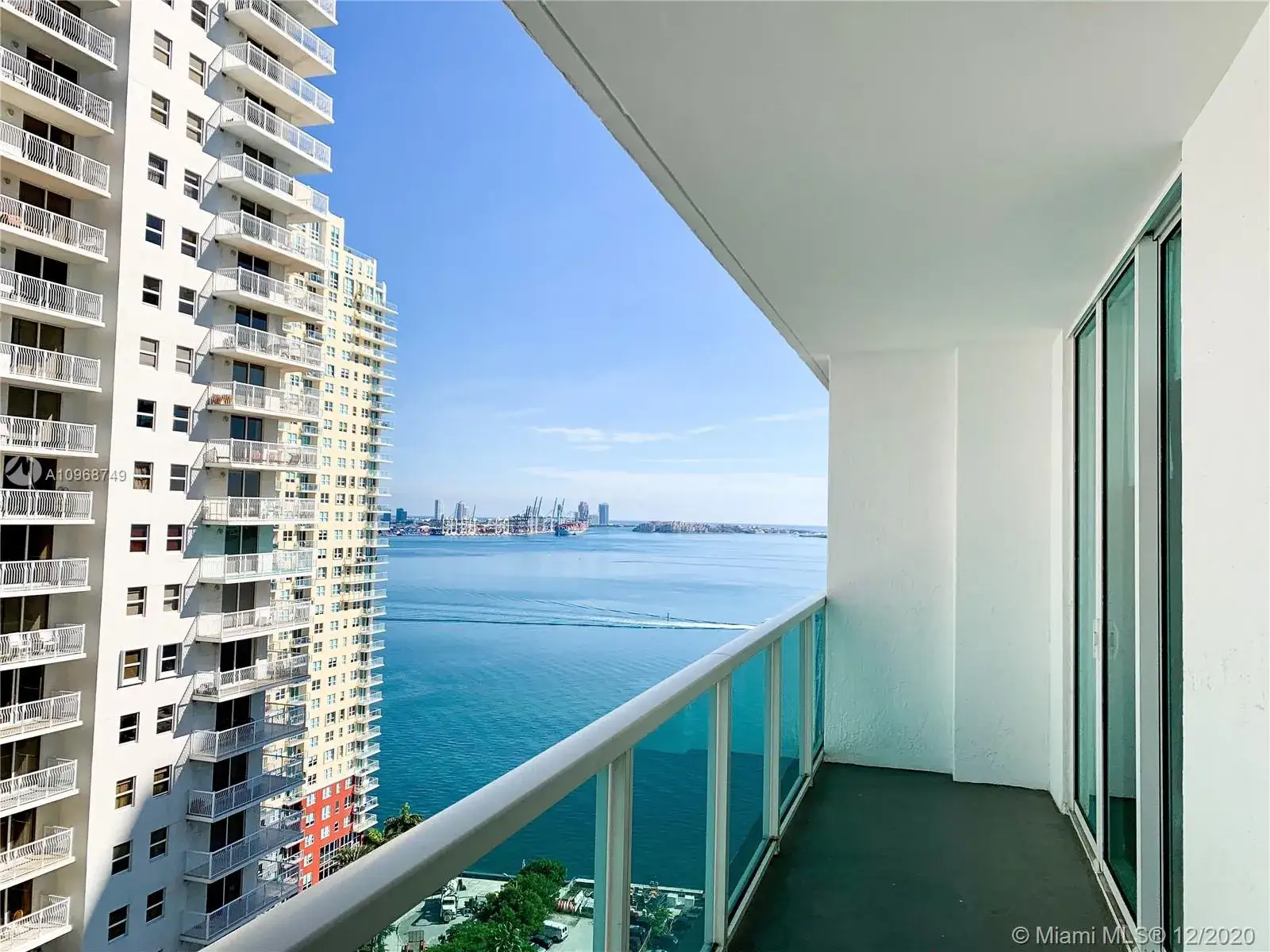 186 SE 12th Ter # 2107, Miami FL 33131