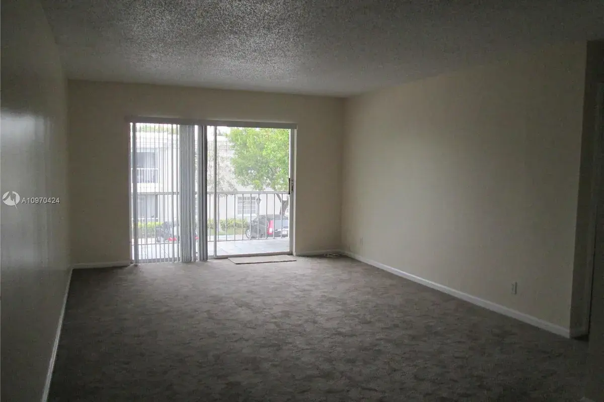 6307 Bay Club Dr # 3, Fort Lauderdale FL 33308