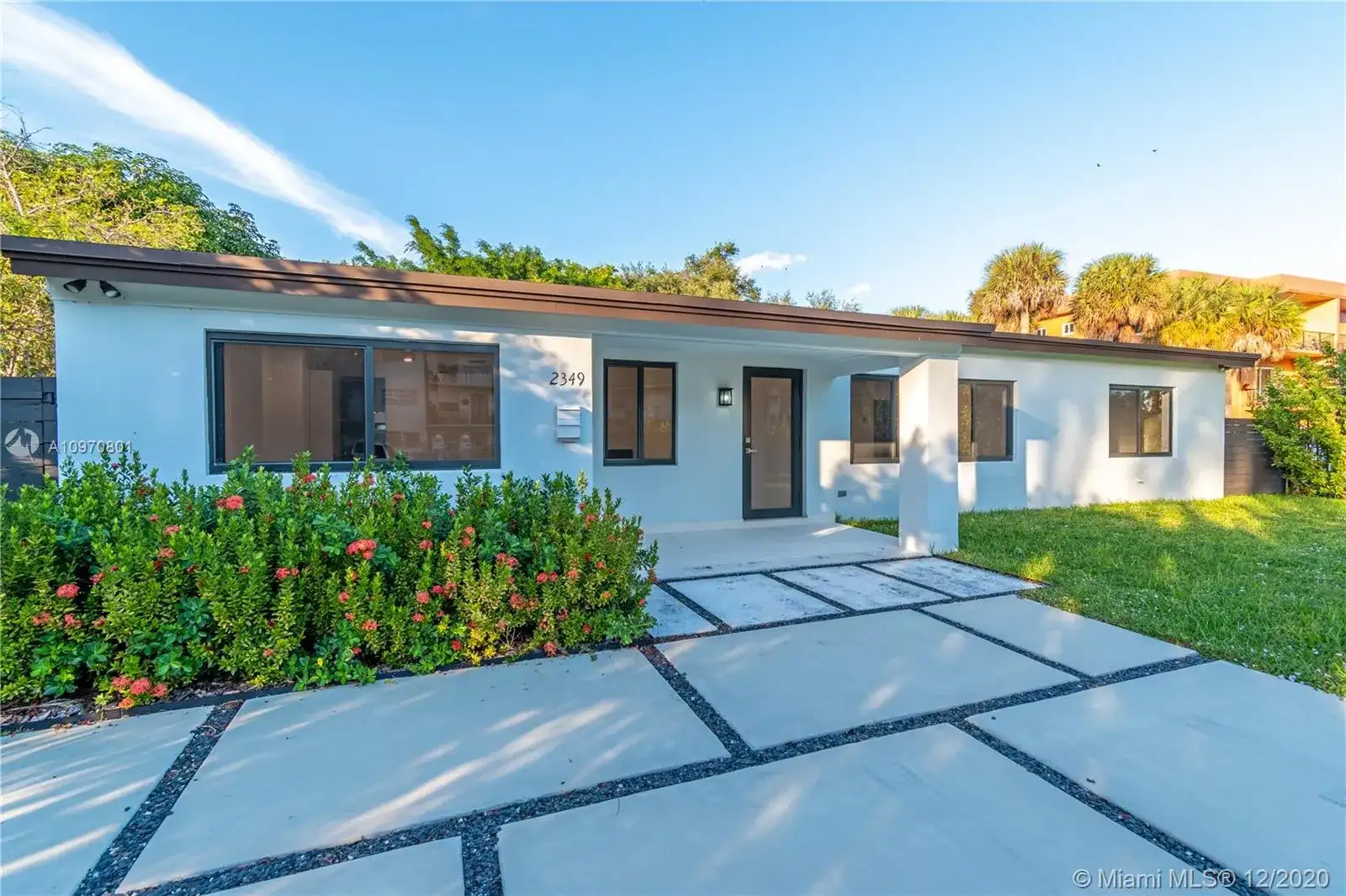 2349 NE 173rd St, North Miami Beach FL 33160 photo 2