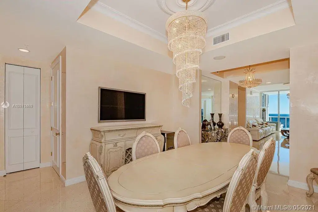 18101 Collins Ave # 4702, Sunny Isles Beach FL 33160