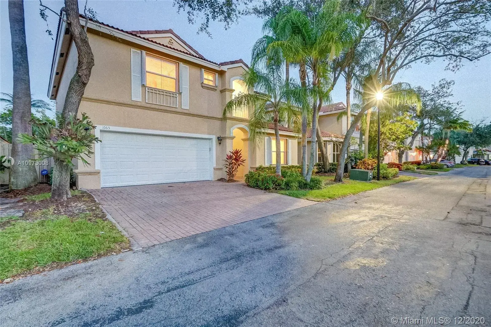 1065 Weeping Willow Way, Hollywood FL 33019