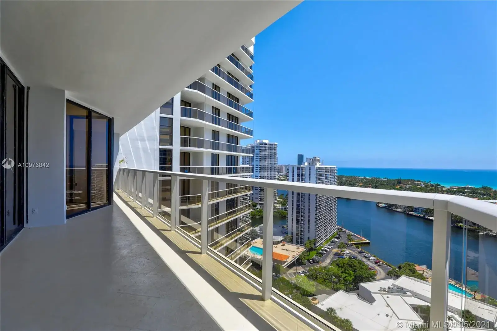 20281 E Country Club Dr # 201, Aventura FL 33180