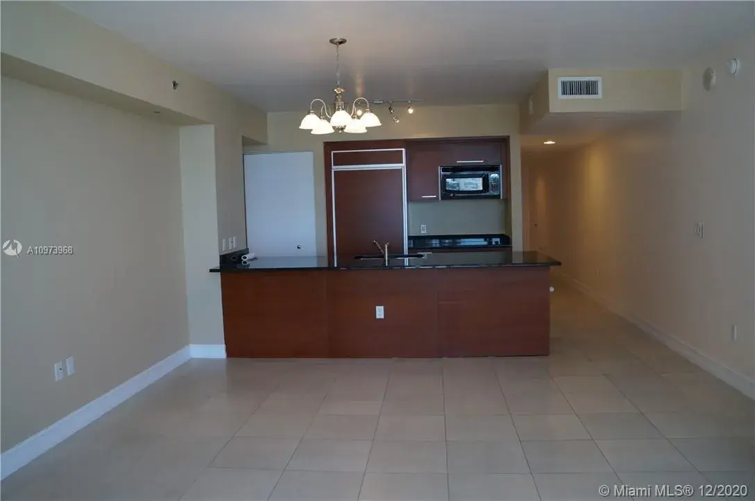 1830 S OCEAN DR # 2305, Hallandale Beach FL 33009