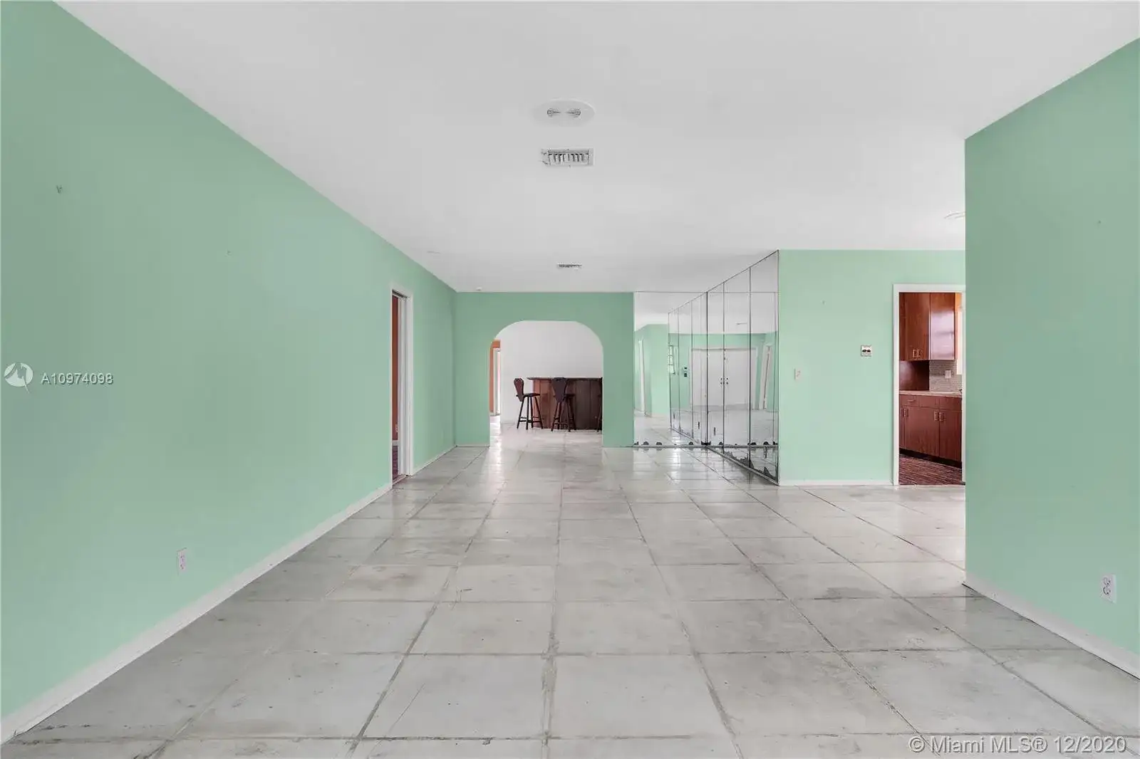 1018 Adams St, Hollywood FL 33019 photo 3