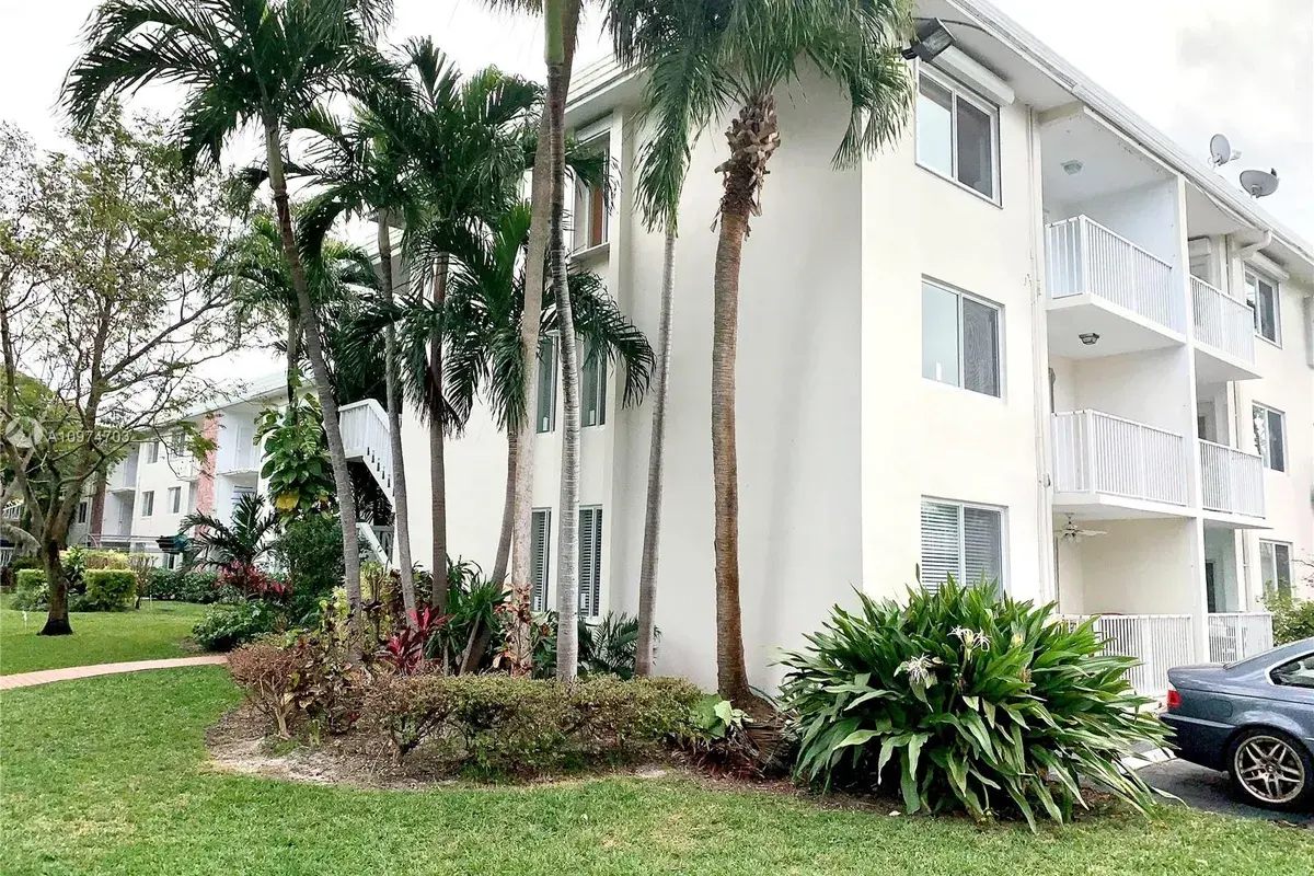 240 Galen Dr # 112, Key Biscayne FL 33149