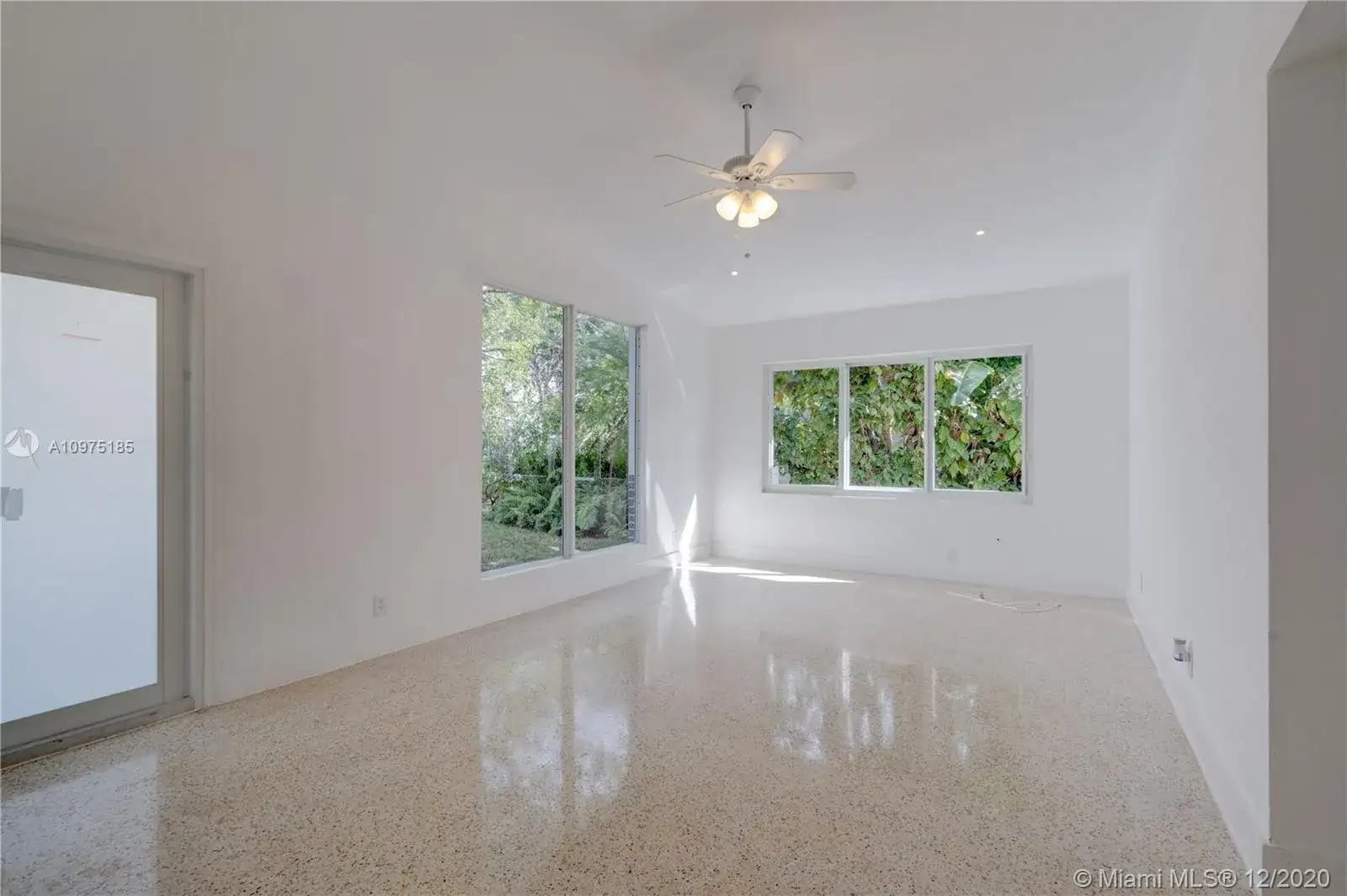 422 31st St, West Palm Beach FL 33407 photo 2