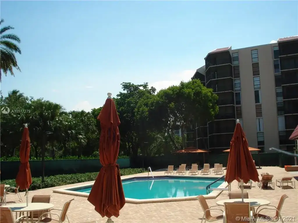 3101 N COUNTRY CLUB DRIVE # 306, Aventura FL 33180 photo 5