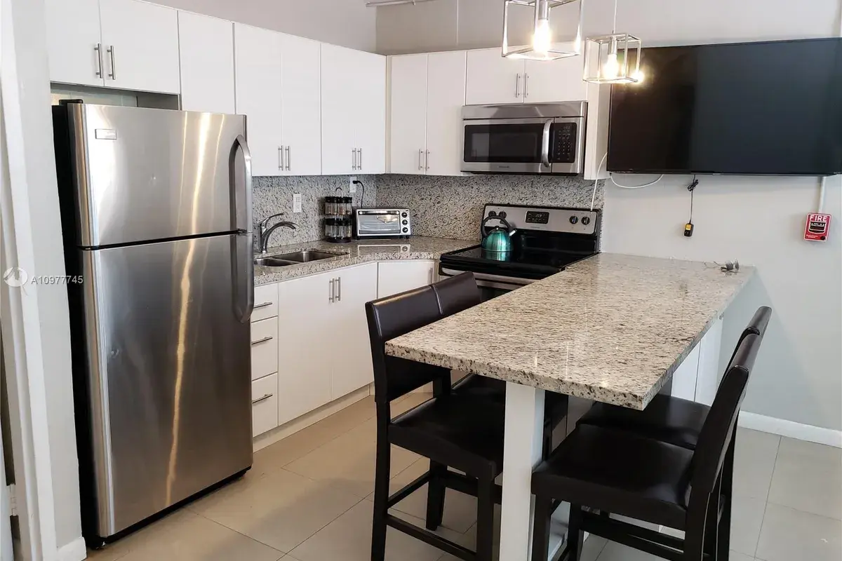 6767 Indian Creek Dr # 11, Miami Beach FL 33141