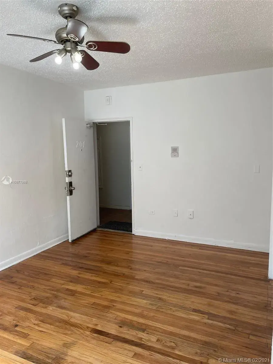 1555 Pennsylvania Ave # 207, Miami Beach FL 33139