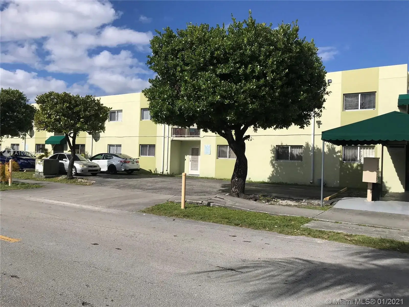 2565 W 56th St # 101, Hialeah FL 33016 photo 2