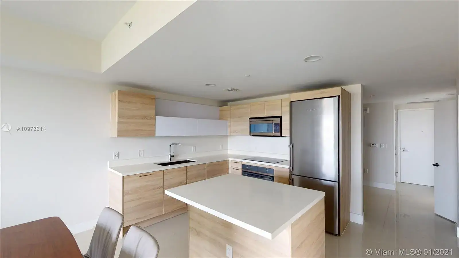 16385 Biscayne Blvd # 2104, North Miami Beach FL 33160 photo 5