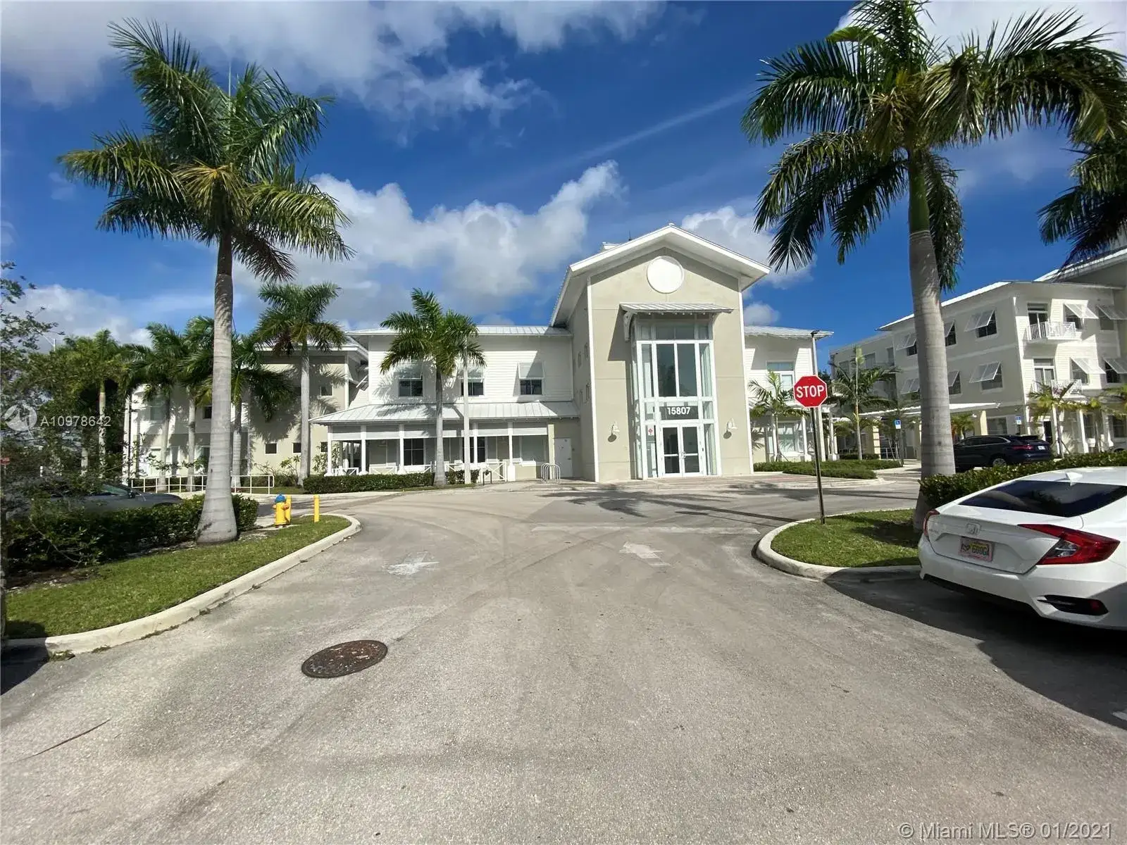 15807 Biscayne Blvd, North Miami Beach FL 33160