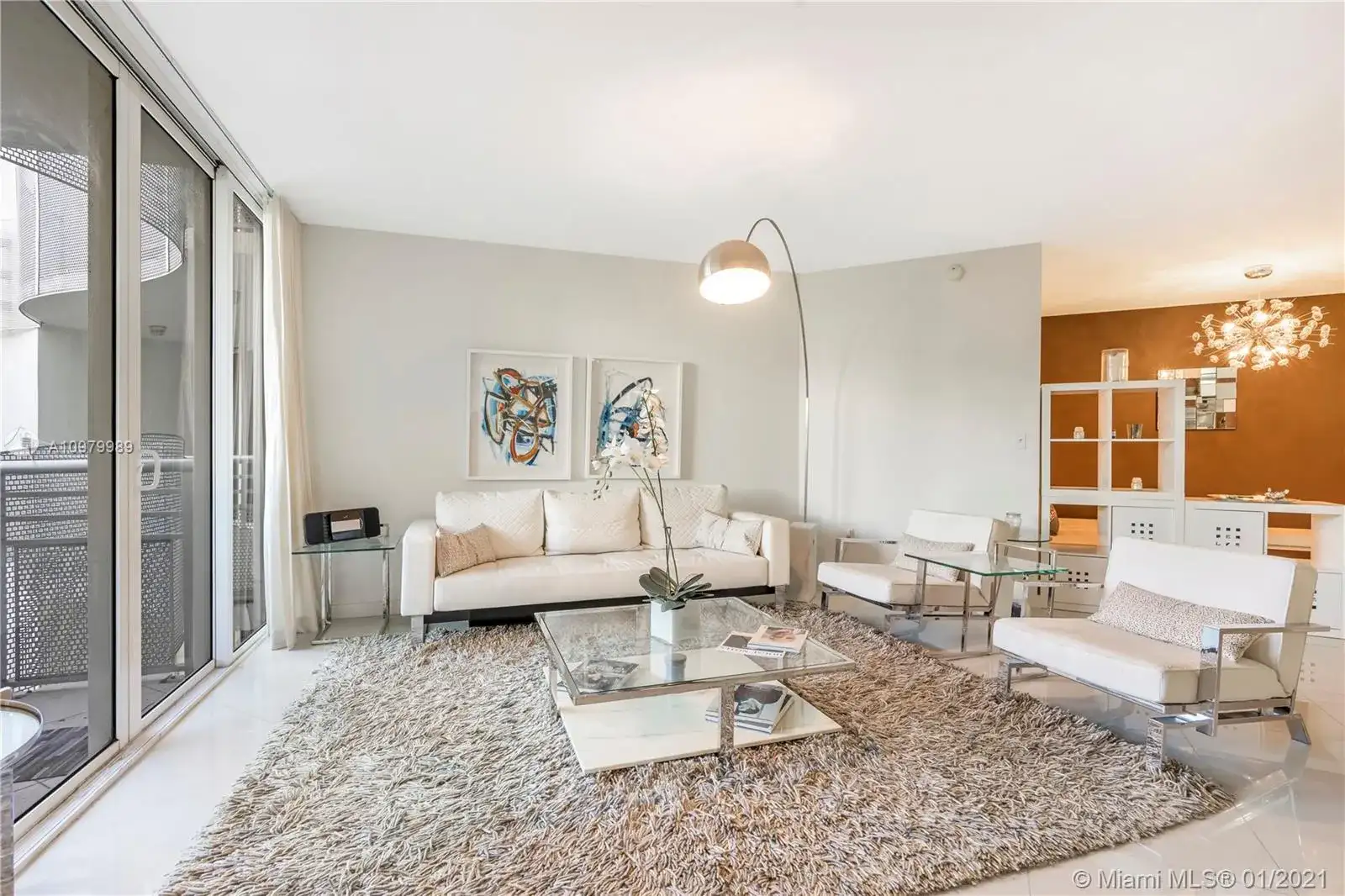 2155 Washington Ct # 207, Miami Beach FL 33139 photo 2