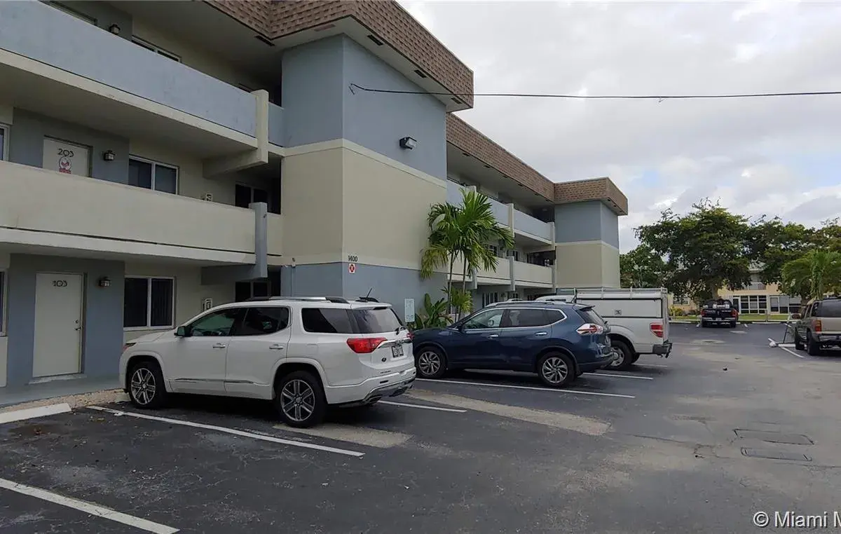 1400 NE 54th St # 206, Fort Lauderdale FL 33334