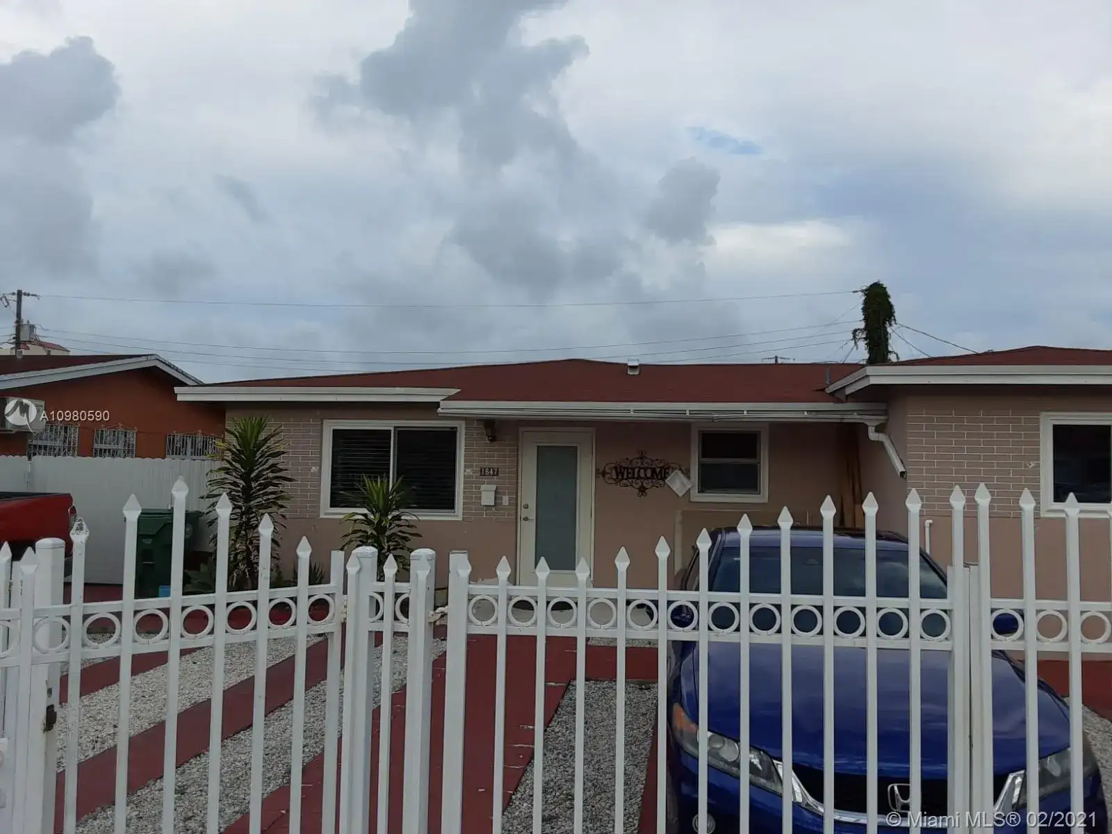 1647 NW 29th Ave, Miami FL 33125 photo 2