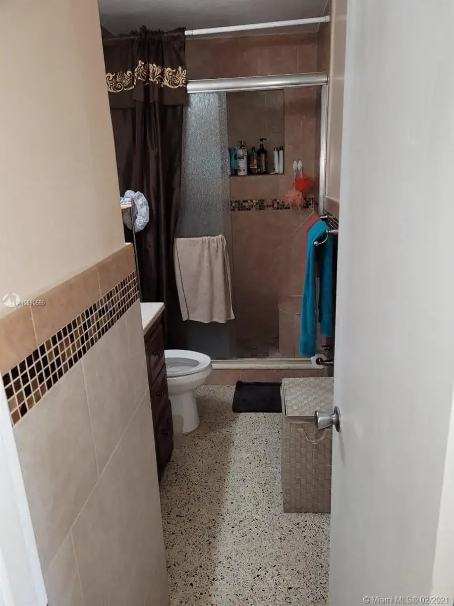 1647 NW 29th Ave, Miami FL 33125 photo 5