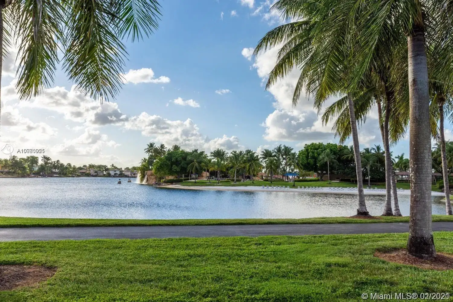 10853 NW 71st St, Doral FL 33178 photo 3