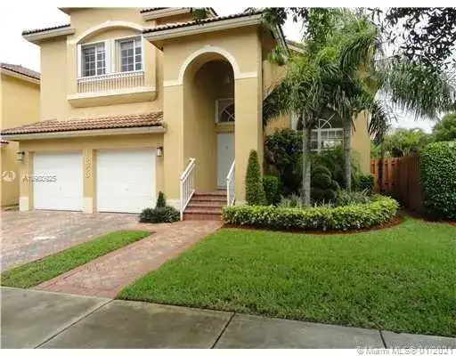 10853 NW 71st St, Doral FL 33178 photo 5