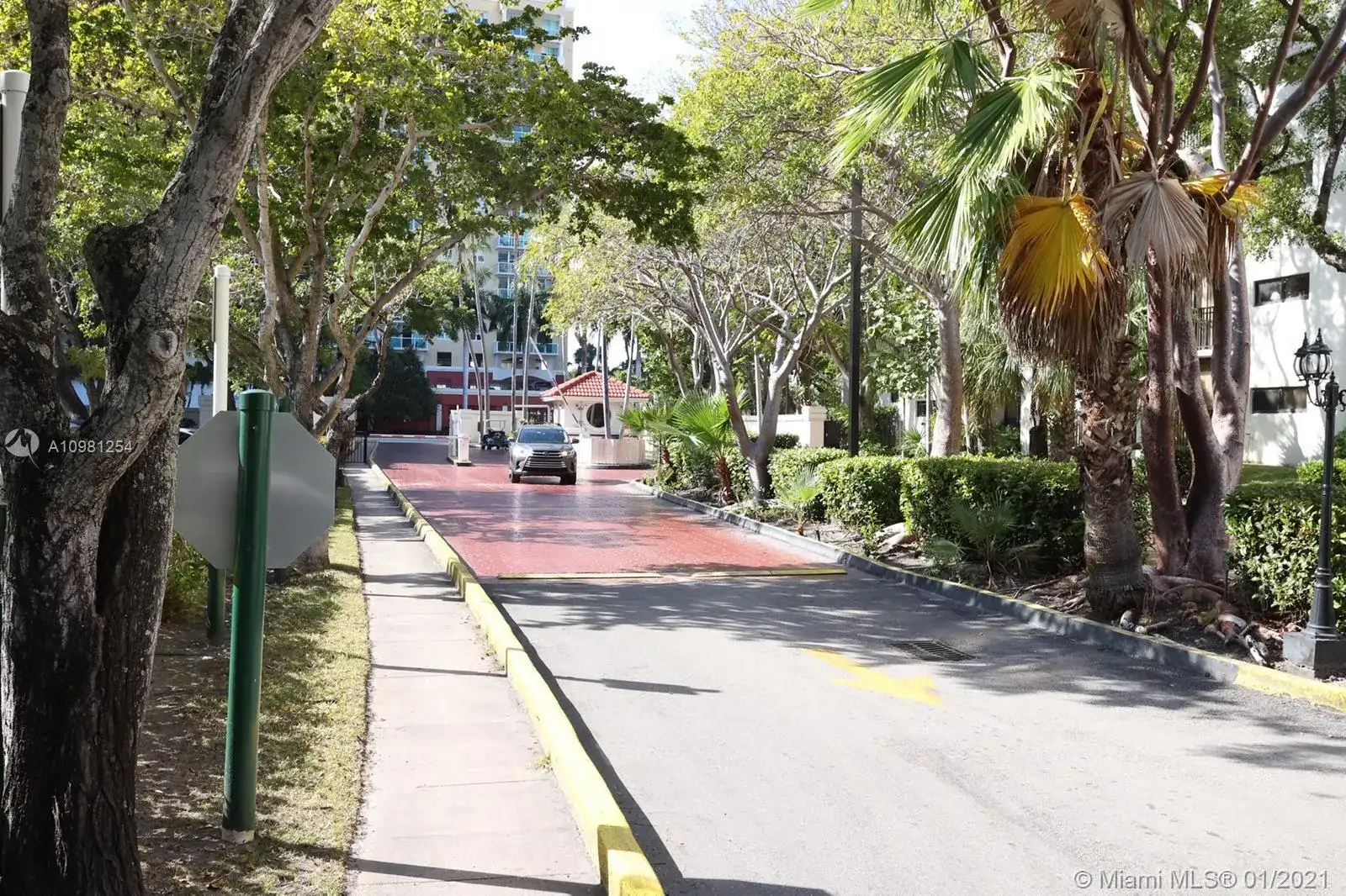 17021 N Bay Rd # 603, Sunny Isles Beach FL 33160 photo 3