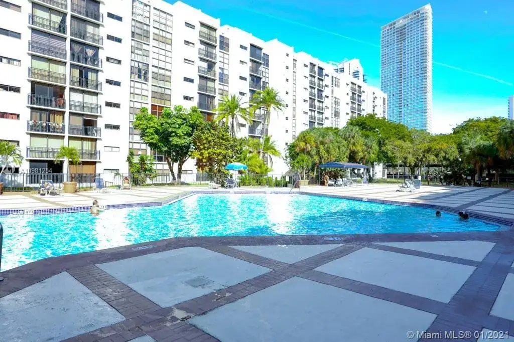 17021 N Bay Rd # 603, Sunny Isles Beach FL 33160 photo 4