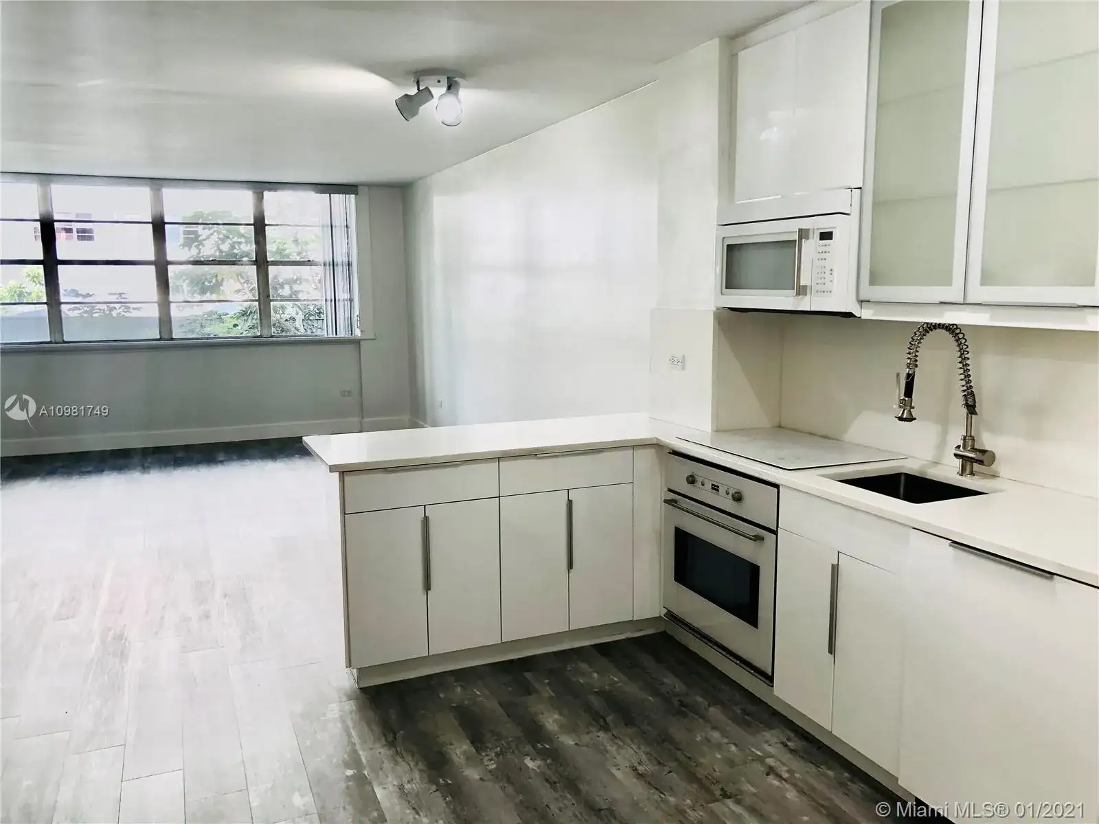 999 Brickell Bay Dr # 306, Miami FL 33131 photo 4