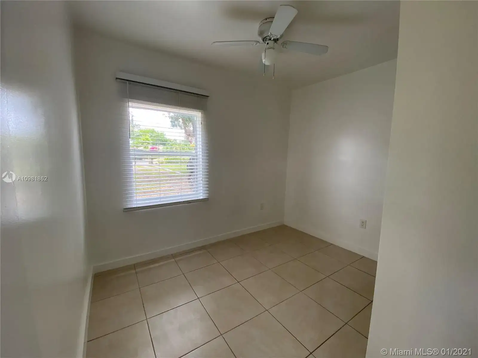 3058 NW 61st St, Miami FL 33142 photo 4