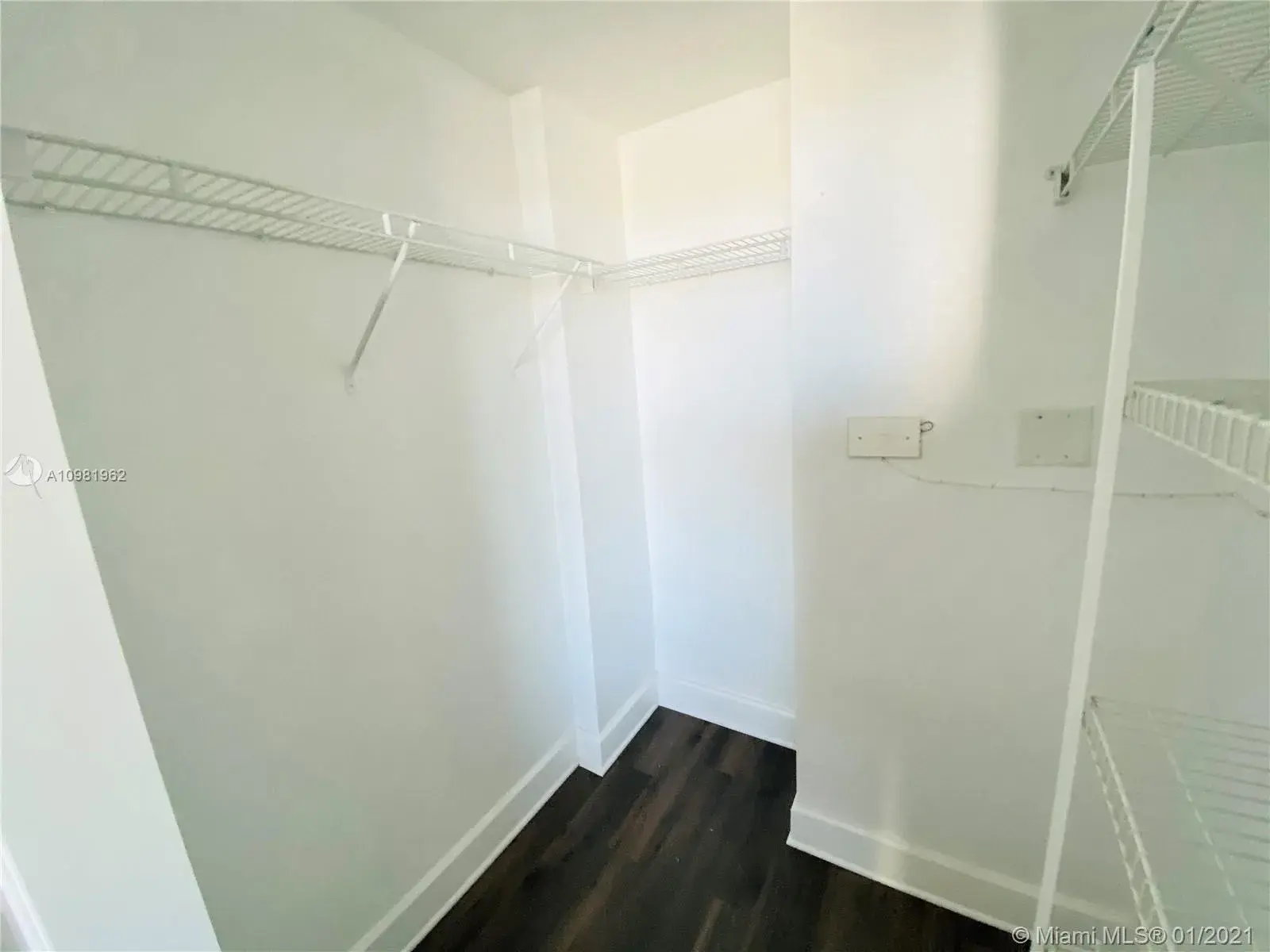 1830 Radius Dr # 1001, Hollywood FL 33020