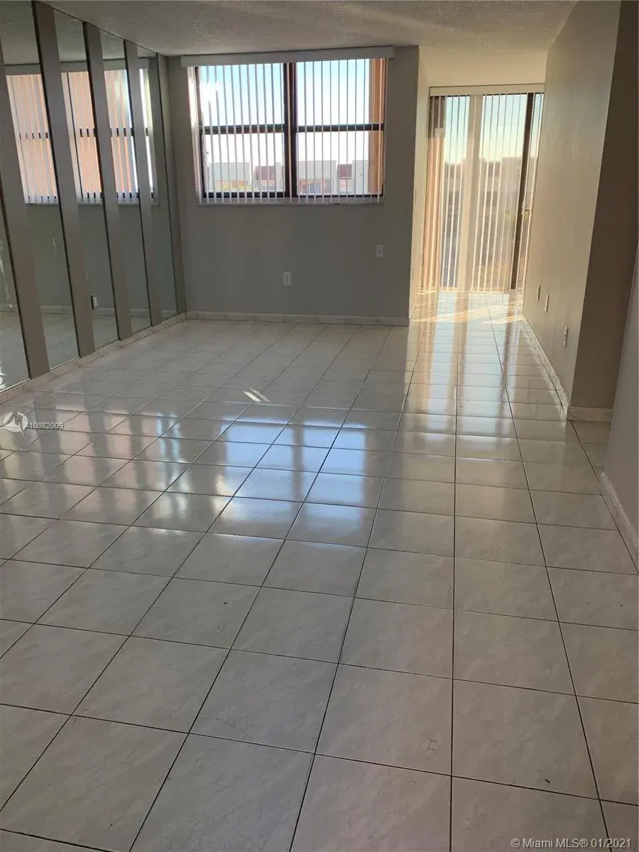 9440 W Flagler St # 414, Miami FL 33174