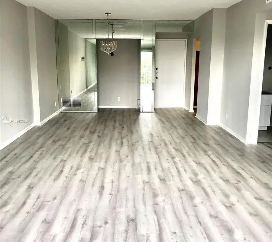 4200 Hillcrest Dr # 505, Hollywood FL 33021